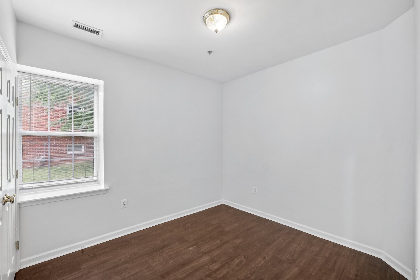 4813 Calvert Road - A property image