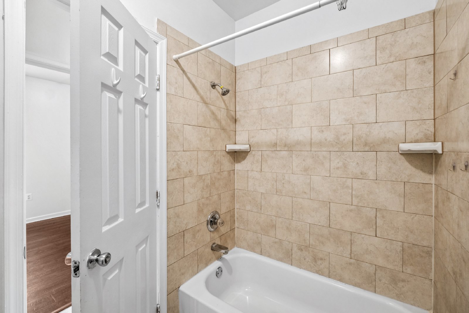 4813 Calvert Road - A property image