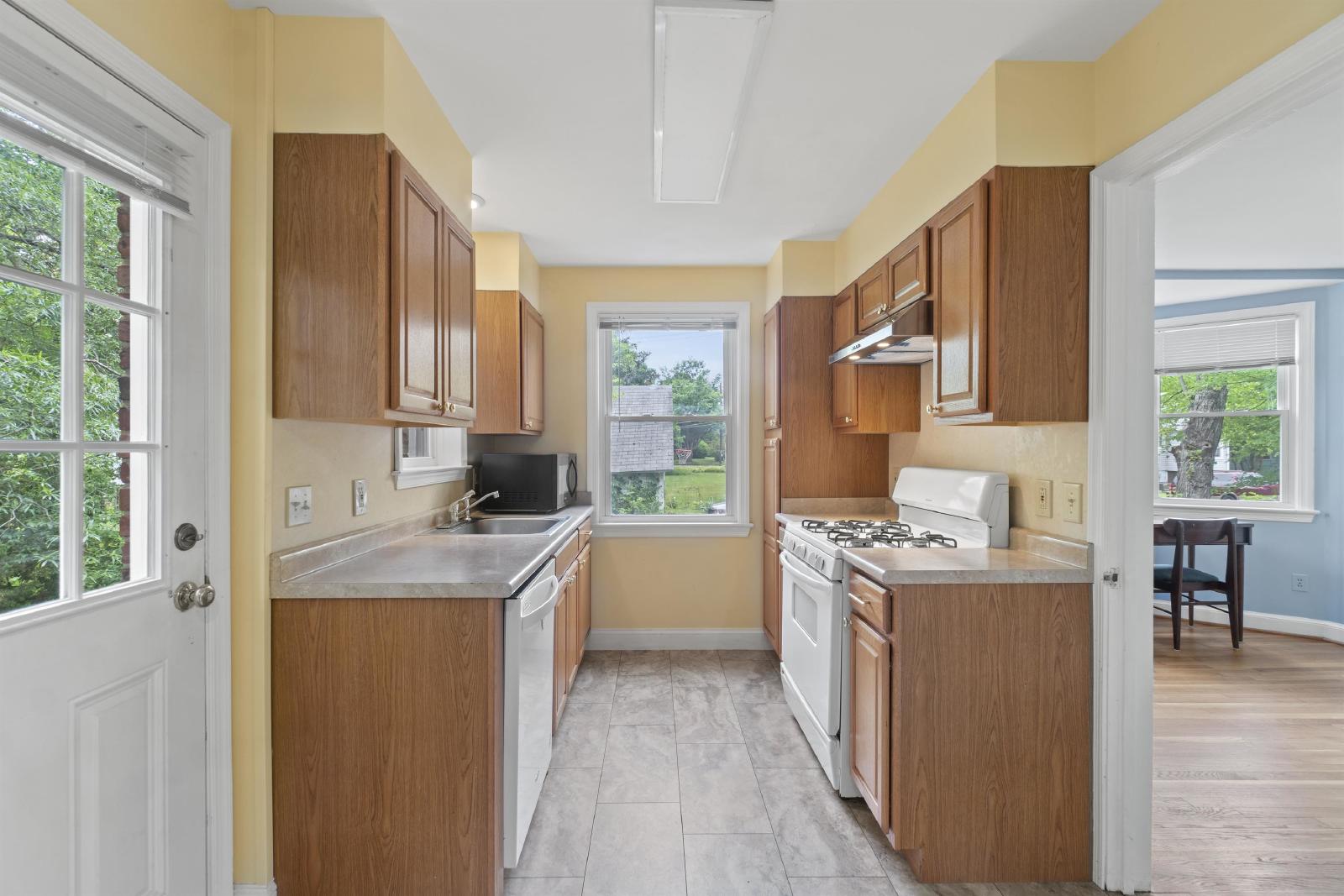 7210 Dartmouth Avenue - 1 property image