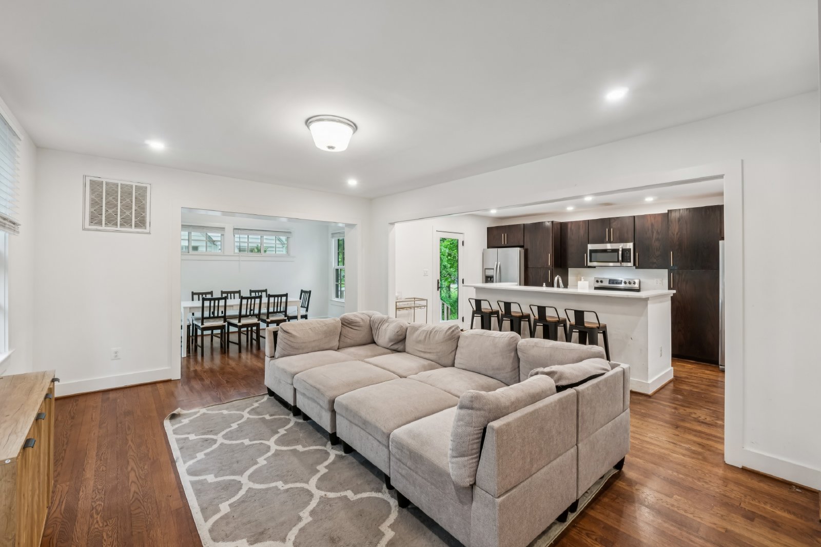 7209 Dartmouth Avenue - 1 property image