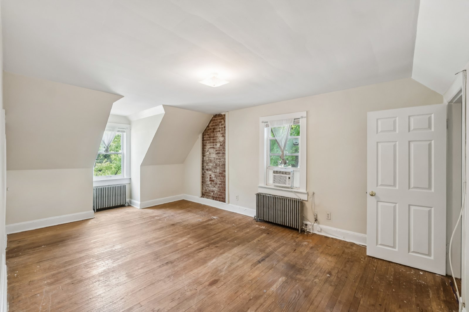 7504 Hopkins Avenue - 1 property image