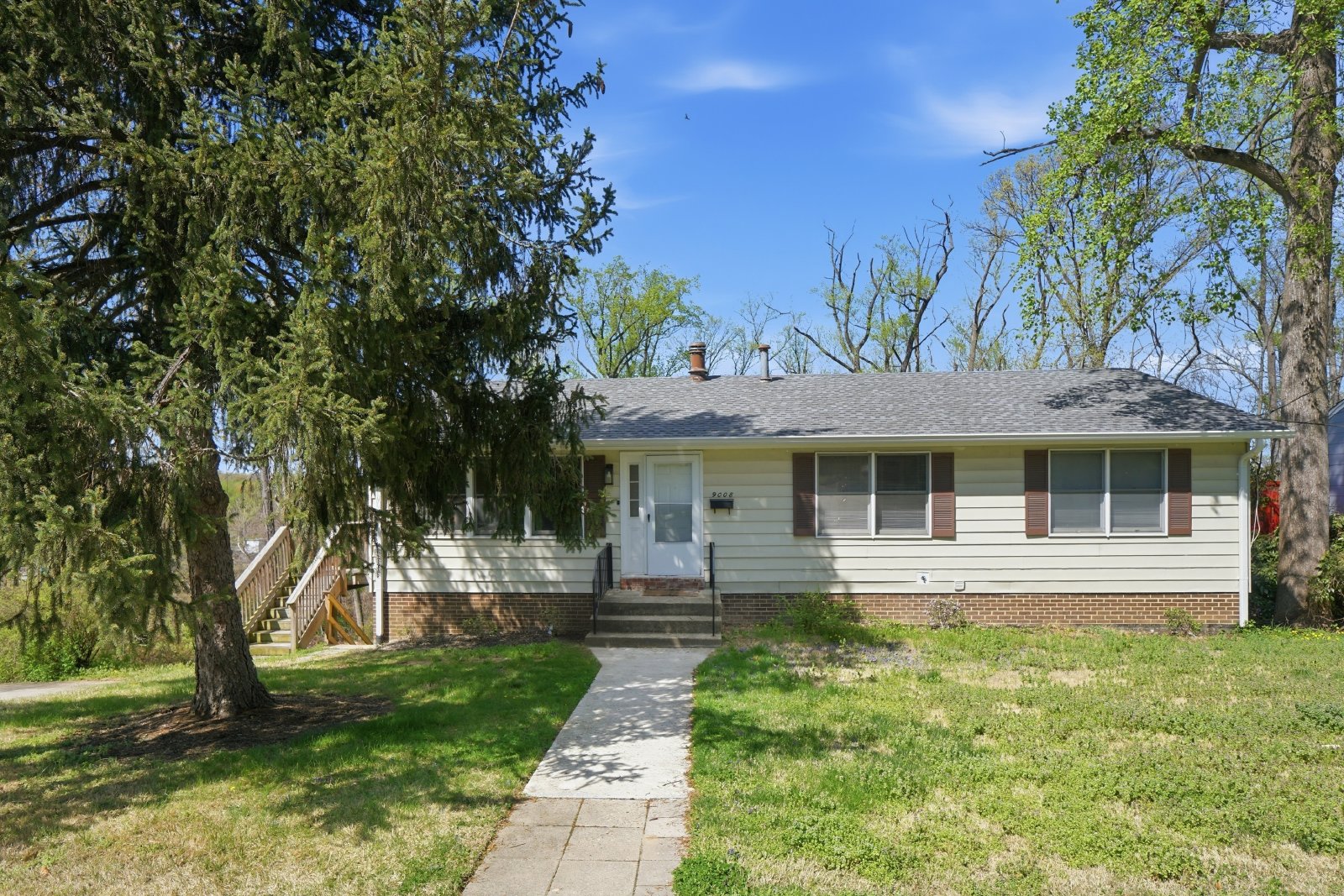 9008 Autoville Drive - 1 property image